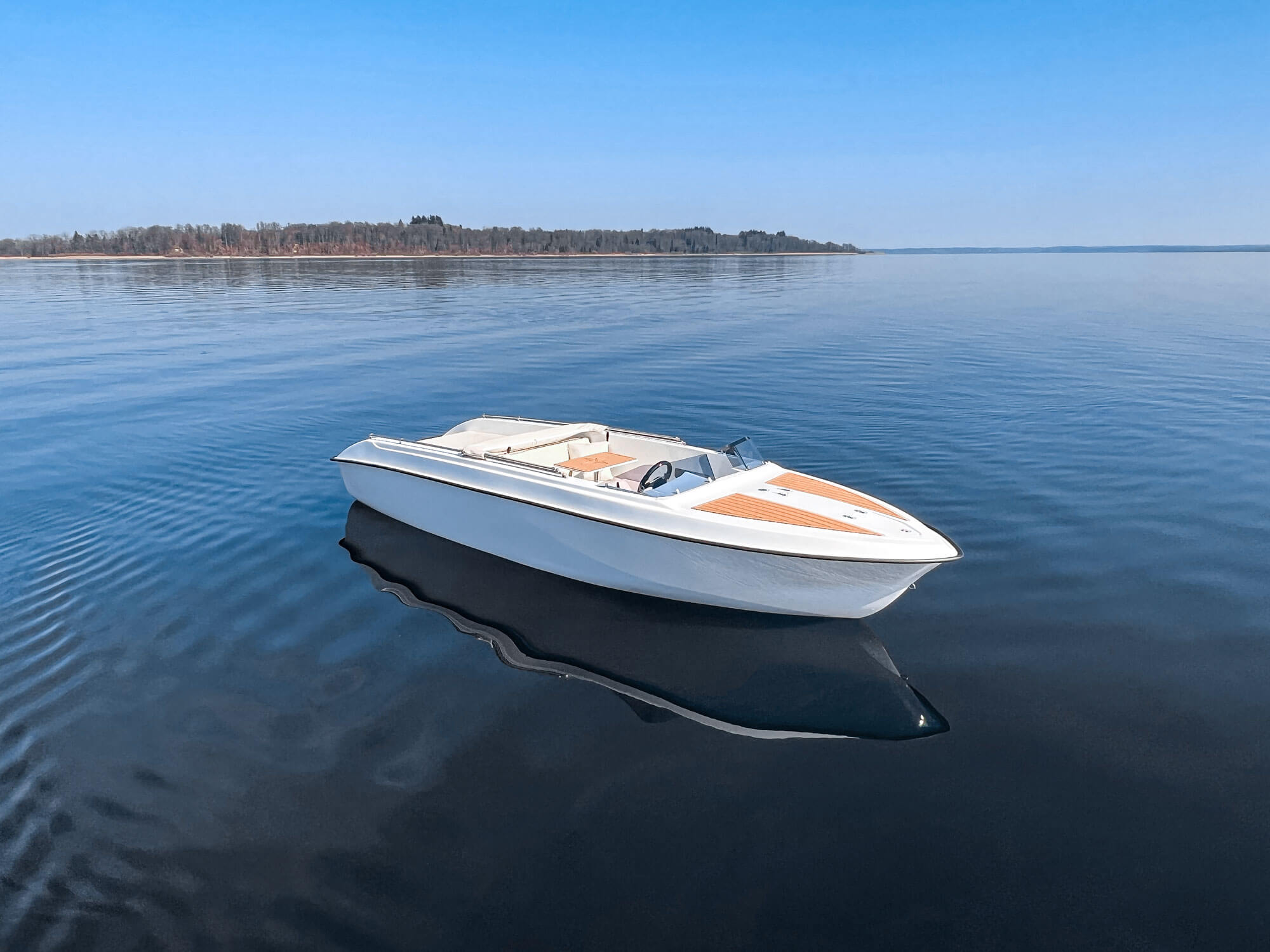 Elektroboot Leines 560 – Ansicht 3