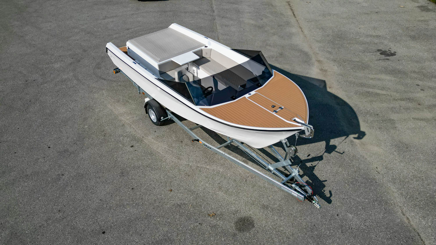 Elektroboot Leines 670 – Ansicht 1
