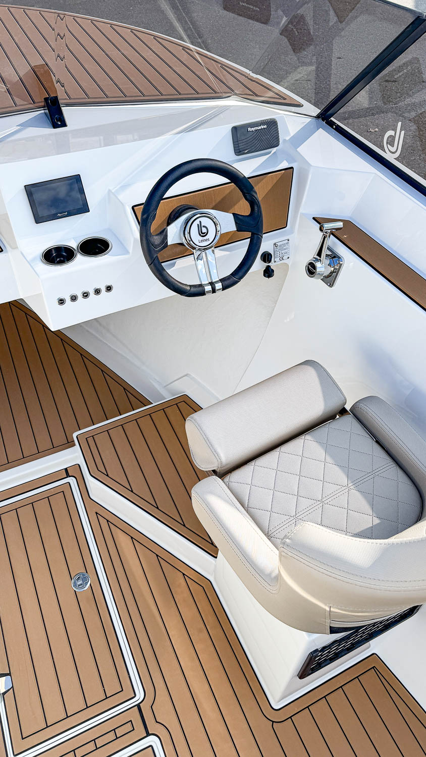 Elektroboot Leines 670 – Ansicht 2